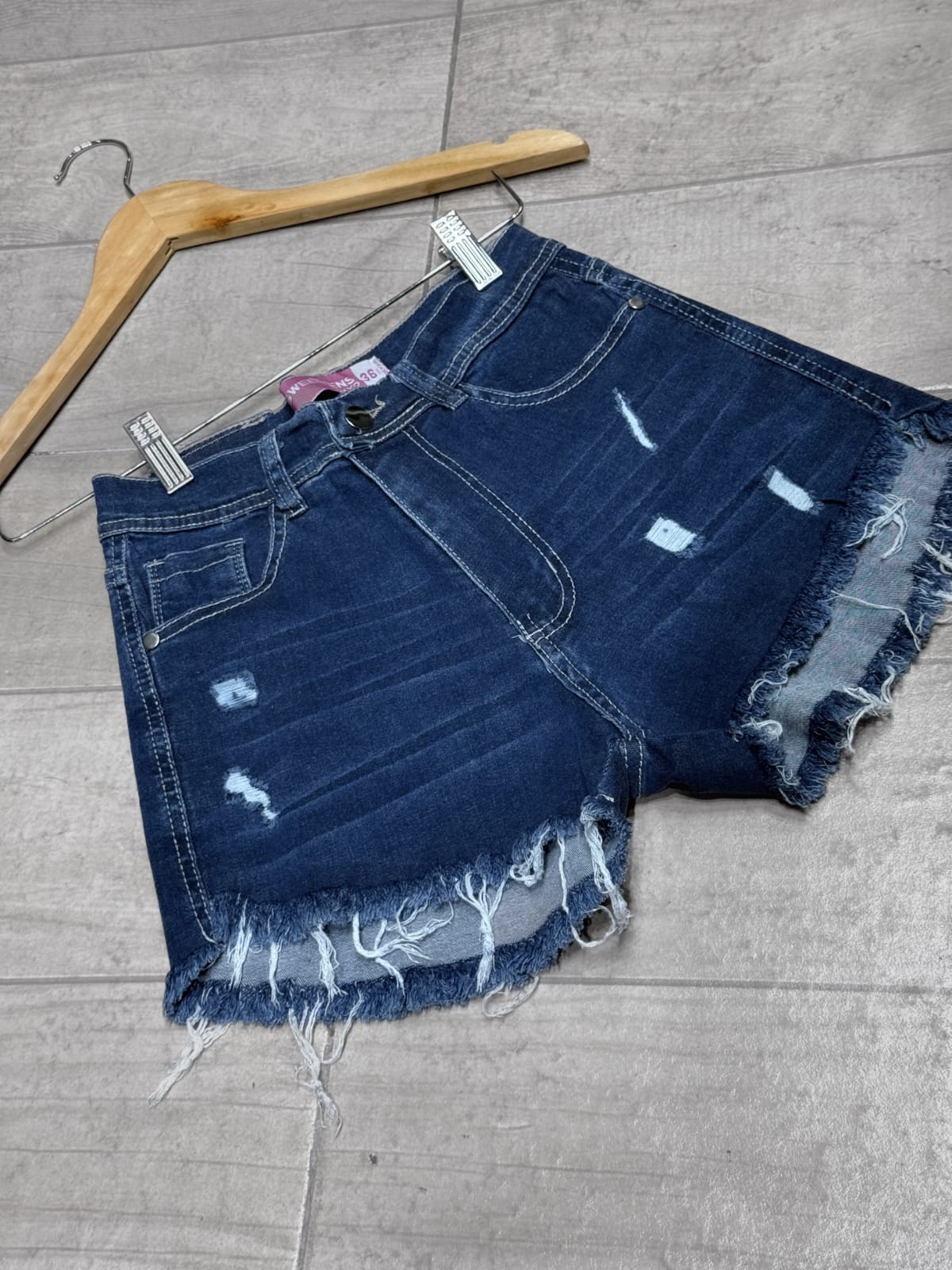 93ed3d8c-f003-4d72-976c-490b6dbb02e1